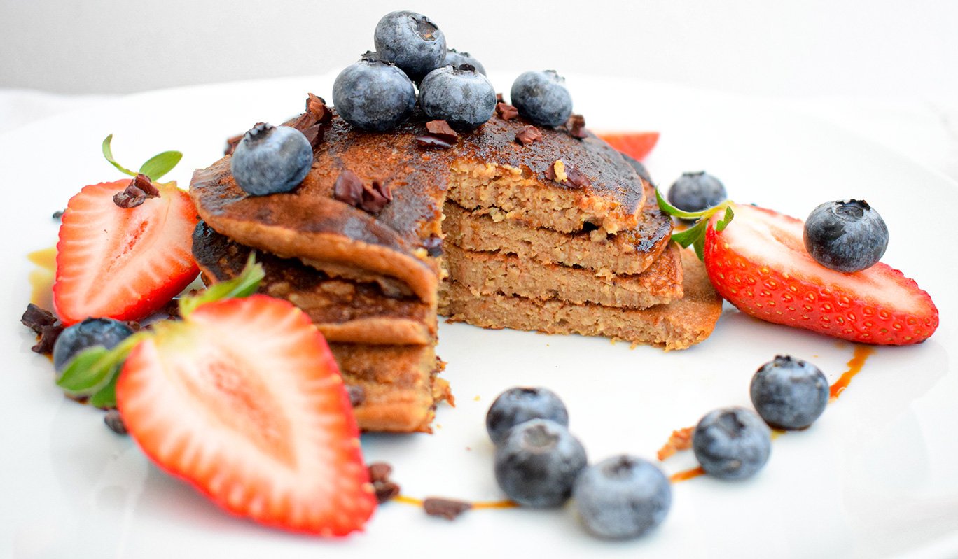 Postre salusable l Panqueques de avena, lúcuma y miel de yacón